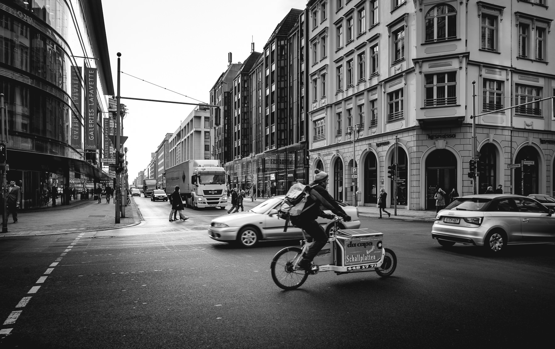 Street - Berlin - 24 - Thomas_Bechtle_Fotograf