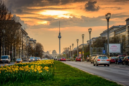 Frühling in der Karl-Marx-Allee -Thomas Bechtle Fotograf