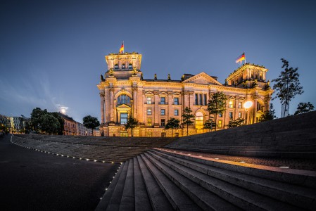 Reichstag zur Blauen Stunde -Thomas-Bechtle-Fotografie